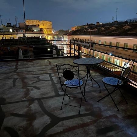 Attico Loft & Rooftop Colosseo Rome Extérieur photo